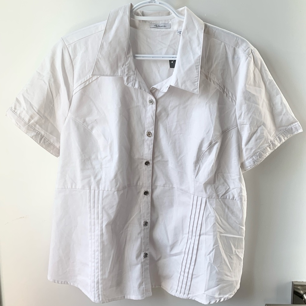 🇨🇦 Reitmans White Short Sleeve Collared Button Up Top